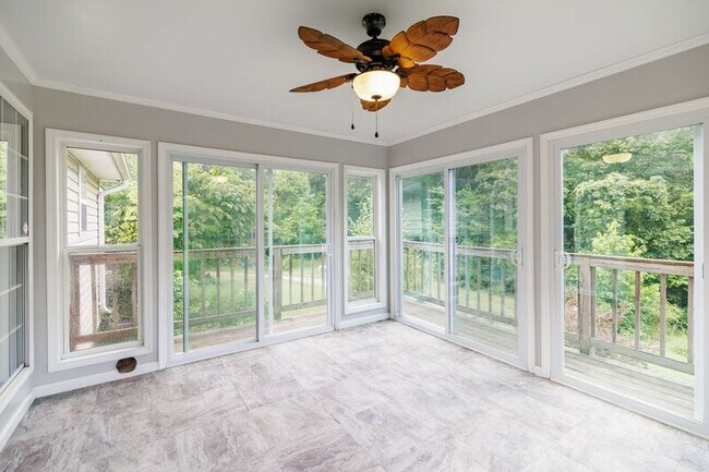 Building Photo - 2603 Hog Mountain Rd
