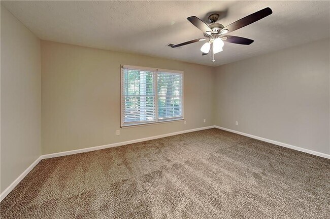 Building Photo - 10035 Feather Sound Ct