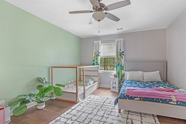 Building Photo - 29006 Reserve Bend Dr