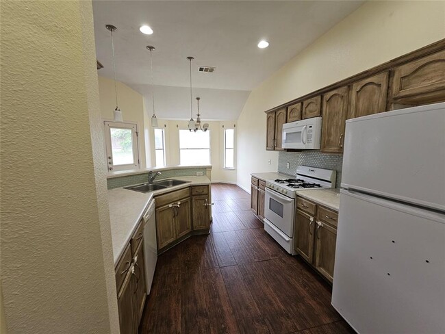 Building Photo - 110 Lakemont Dr