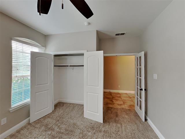 Building Photo - 405 Bentley Dr