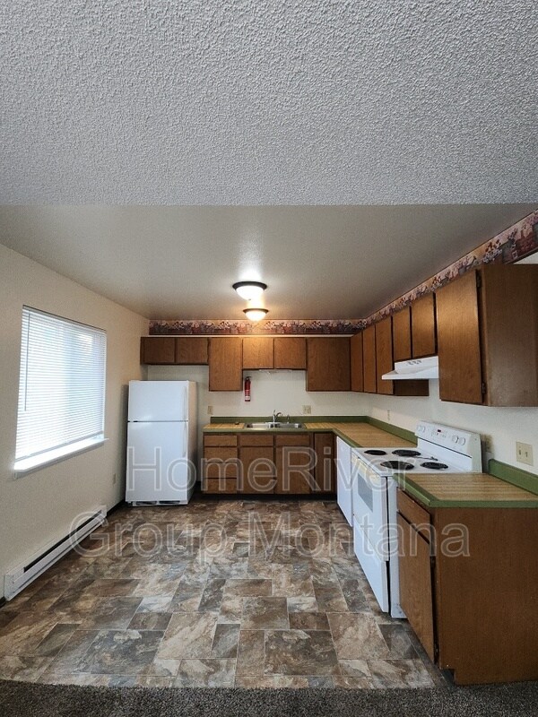 Building Photo - 2111 S 4th St W