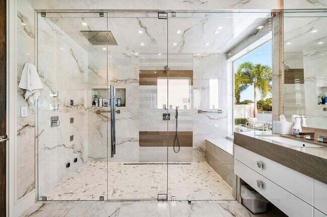 Building Photo - 3506 NW Clubside Cir