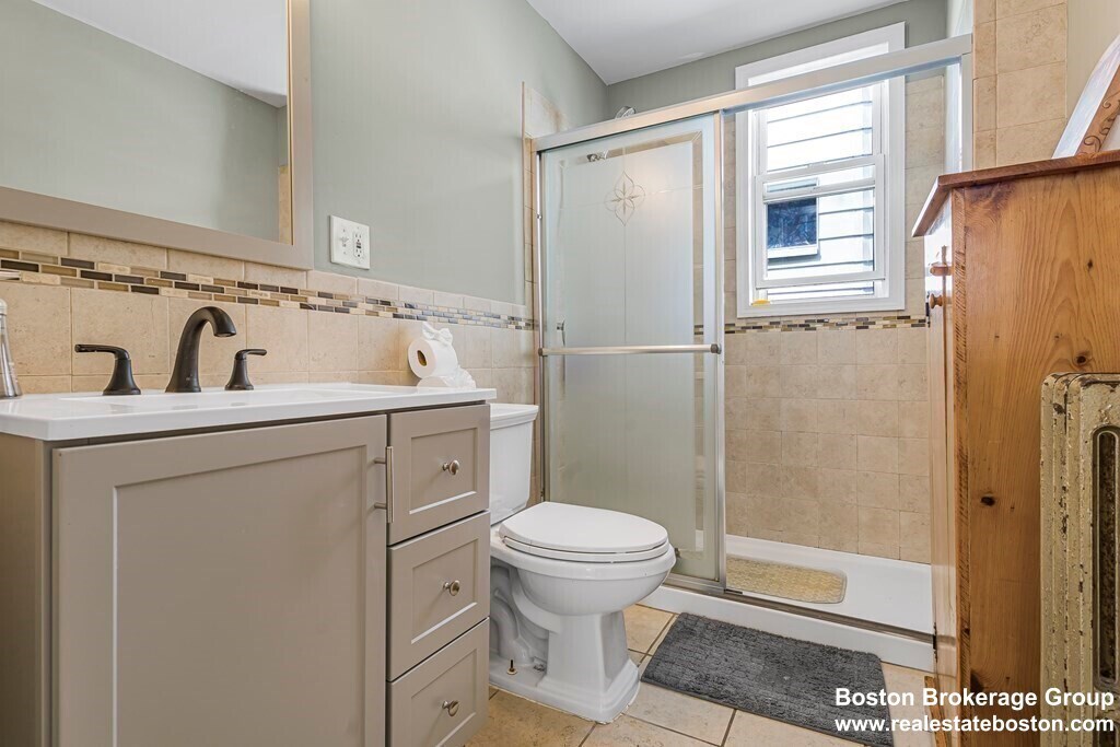 Building Photo - 37 Harbor View St