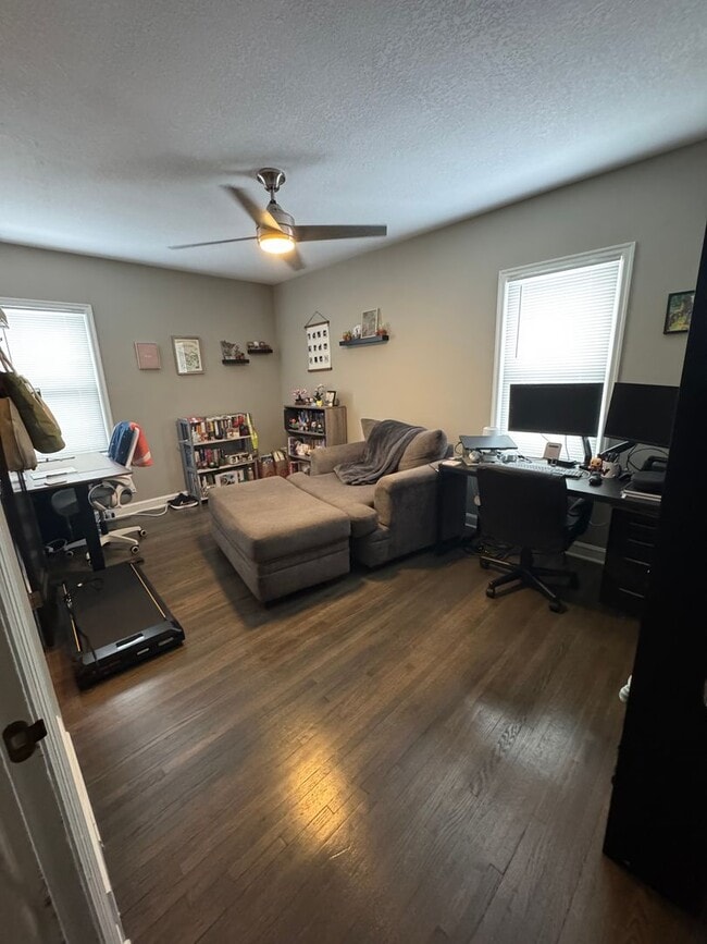 Building Photo - 5704-5706 Chicago Avenue