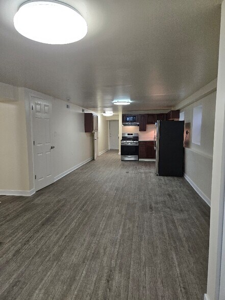 Building Photo - 1309 S Komensky Ave