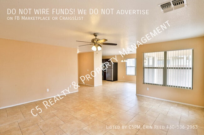 Building Photo - 2306 E Palm Beach Dr