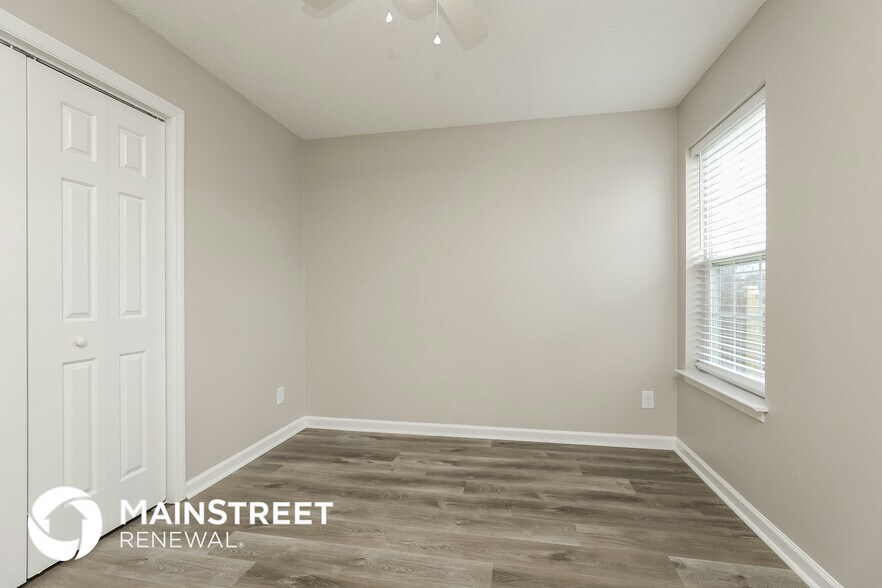 Building Photo - 703 Lou Gehrig Cir