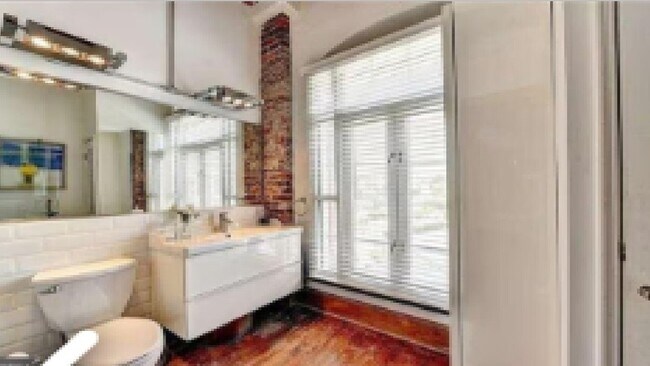 Building Photo - 161 Mangum St SW