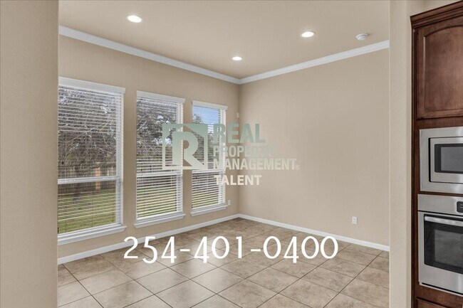 Building Photo - 10307 Bryson Dr