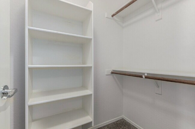 Building Photo - 4618 E Brilliant Sky Dr