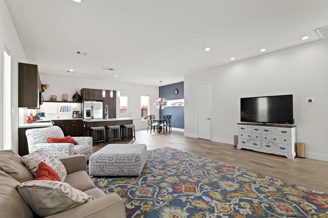 Building Photo - 2218 Cortijo Pl