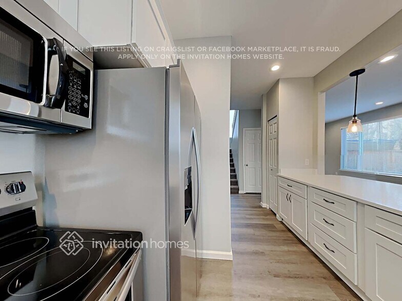 Building Photo - 10023 2nd St SE