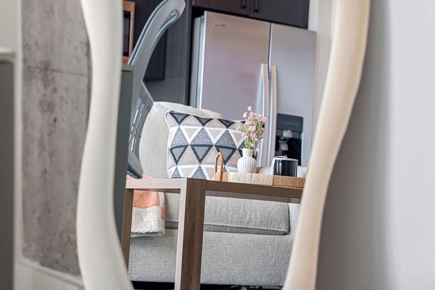 Building Photo - 617 N 12th St