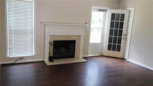 Building Photo - 1562 Langdon Park Dr