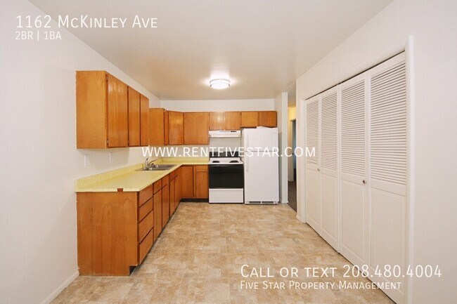Building Photo - 1162 McKinley Ave