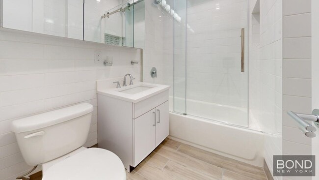 Building Photo - 157 W 57th St