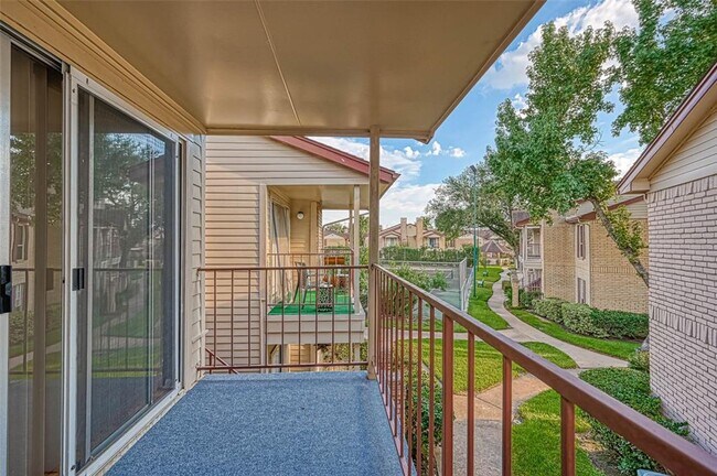 Building Photo - 2120 El Paseo St