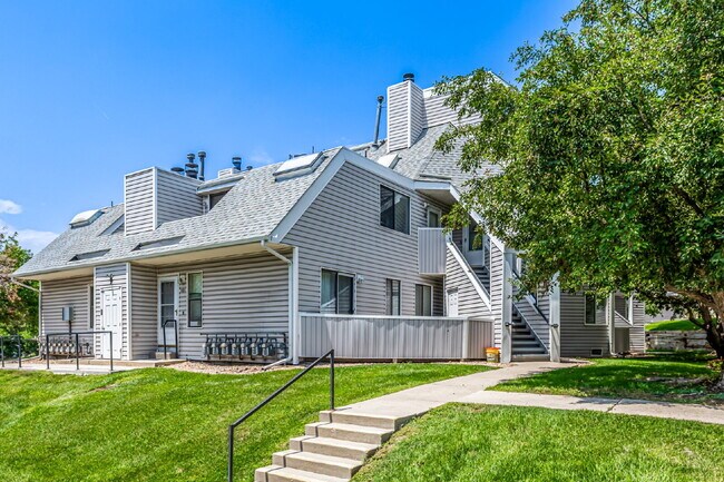 Building Photo - "Cozy 1-Bedroom Condo Retreat in Prime Thornton Location – Perfect for Modern Living!"