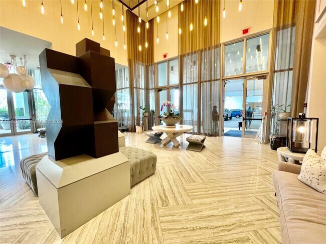 Building Photo - 2900 NE 7th Ave