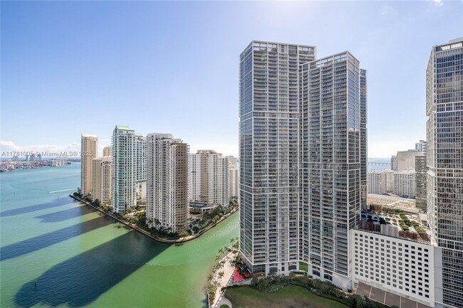 Building Photo - 200 Biscayne Blvd Way