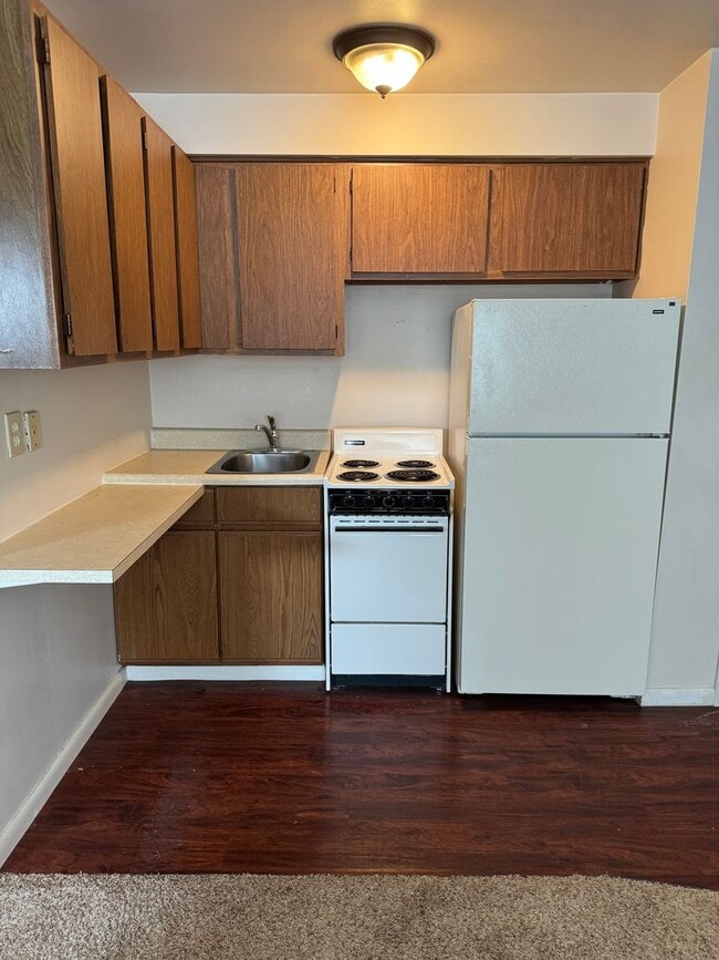 Building Photo - 1 Bedroom 1 Bath-Moon Township