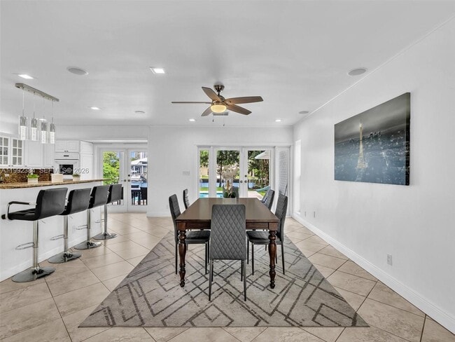 Building Photo - 413 Tamarind Dr