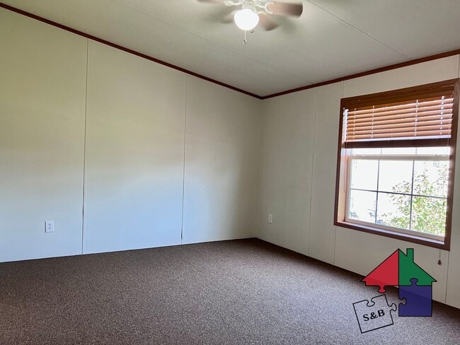 Building Photo - Your Dream Home Awaits: Spacious 3-Bedroom...