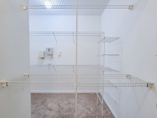 Building Photo - Beautifully Updated 2-Bedroom, 1-Bath Condo!