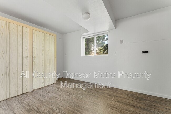 Building Photo - 11741 W 70th Pl