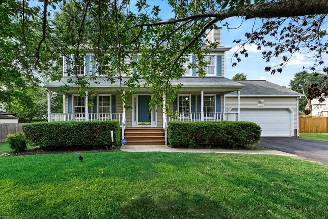 Building Photo - SHORT-TERM RENTAL