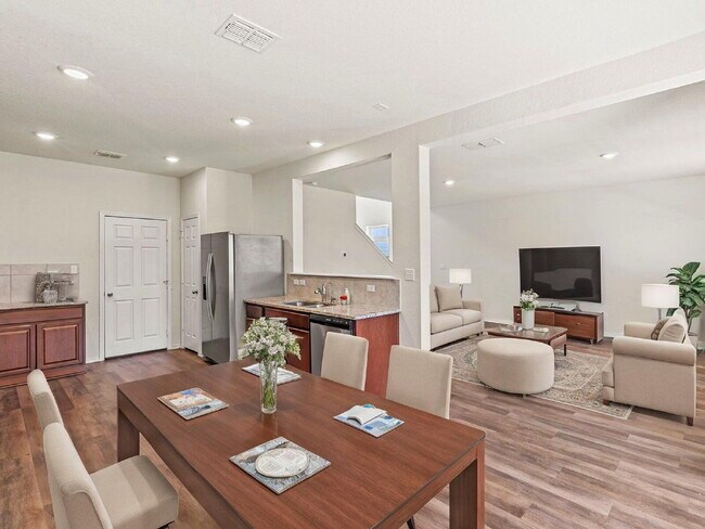 Building Photo - Welcome to your chic and spacious retreat