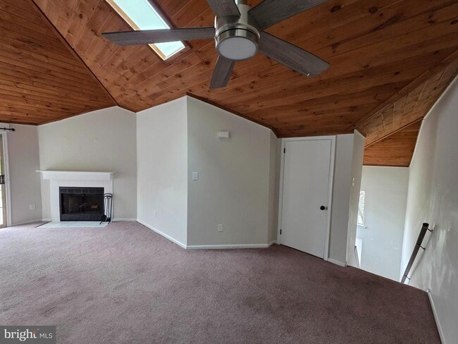 Building Photo - 30 Brookside Ct