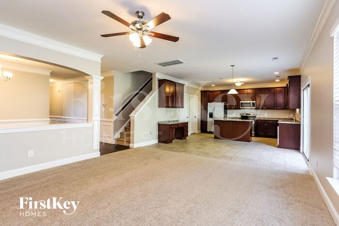 Building Photo - 2205 Wise Owl Dr