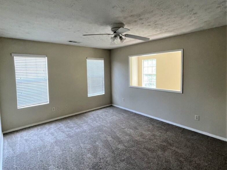 Building Photo - 6662 E Windsor Ln