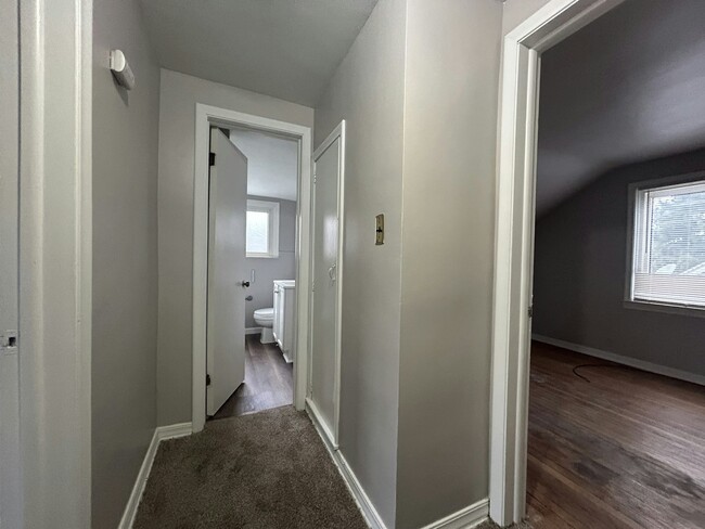 Building Photo - 5979 Lodewyck St