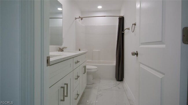 Building Photo - 3428 Jeffcott St