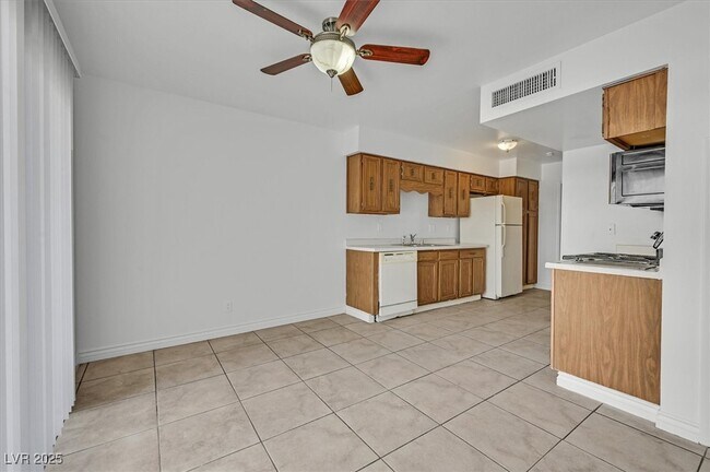 Building Photo - 4474 Buena Vista Dr