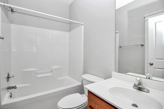 Building Photo - 6705 E Douglas Park Dr