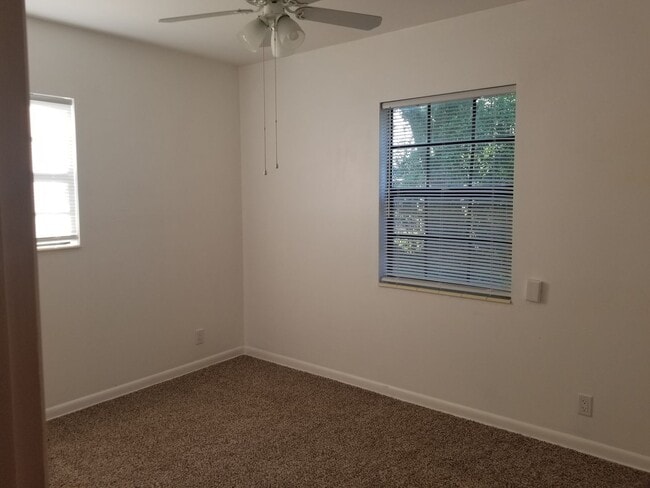 Building Photo - Charm + Plenty of Storage Space-Make this Temple Terrace House A Home!