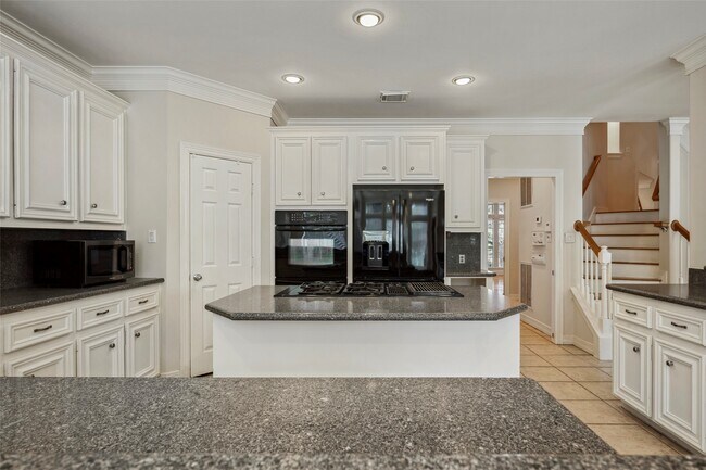 Building Photo - 4207 Clearwater Ct