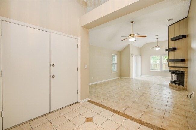 Building Photo - 5006 Westfield Village Dr