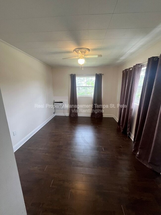 Building Photo - 6900 Miami Dr