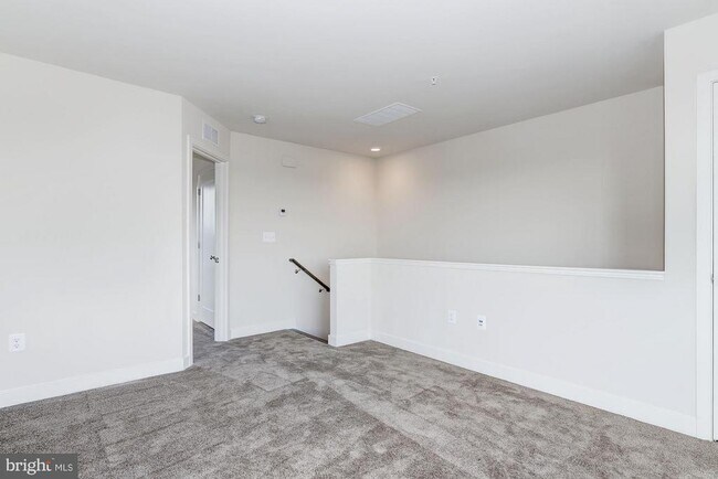 Building Photo - 8051 Tribeca St