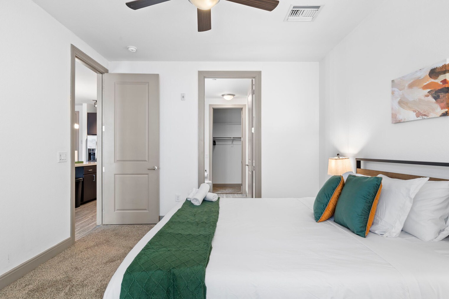 Building Photo - 555 N College Ave