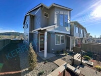 Building Photo - FREE RENT! Spacious 3-Bed Townhouse with 2.5 Baths in Charming Happy Valley!