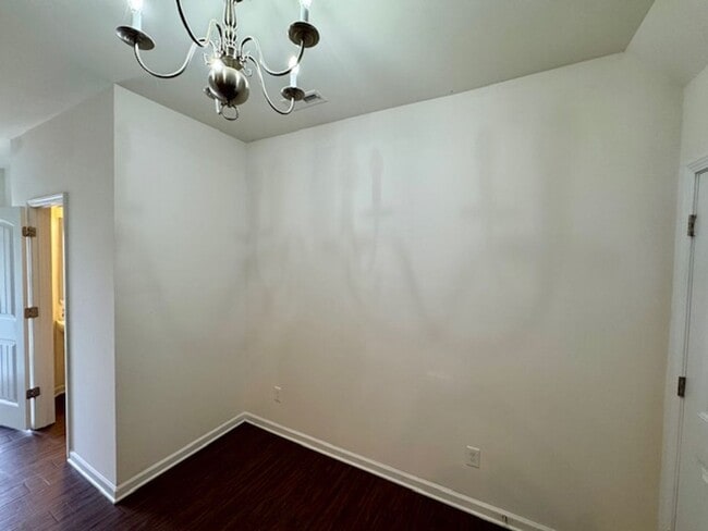 Building Photo - Crosstowne Townhome Available NOW!