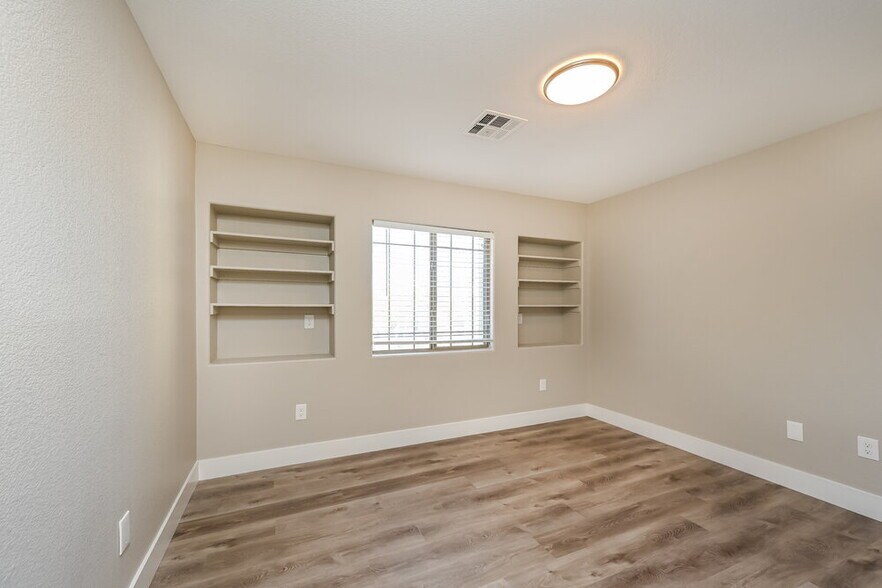 Building Photo - 7682 Gentle Grazer St