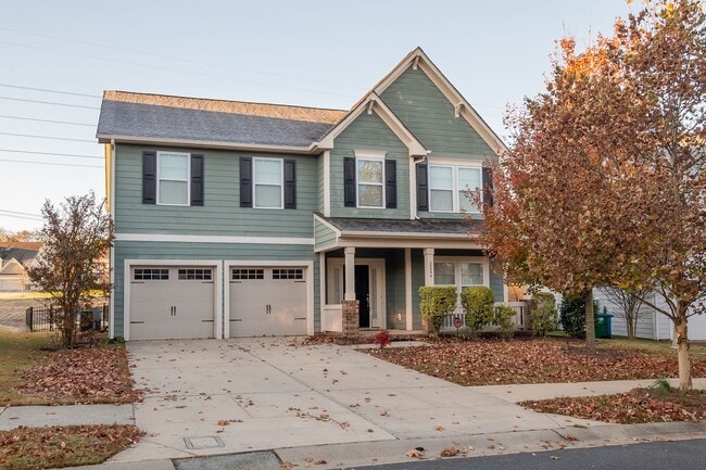 Primary Photo - Spacious 4 Bedroom, 3.5 Bath Home for Rent in Pineville!