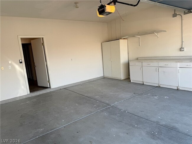 Building Photo - 1007 Misty Rose Ave